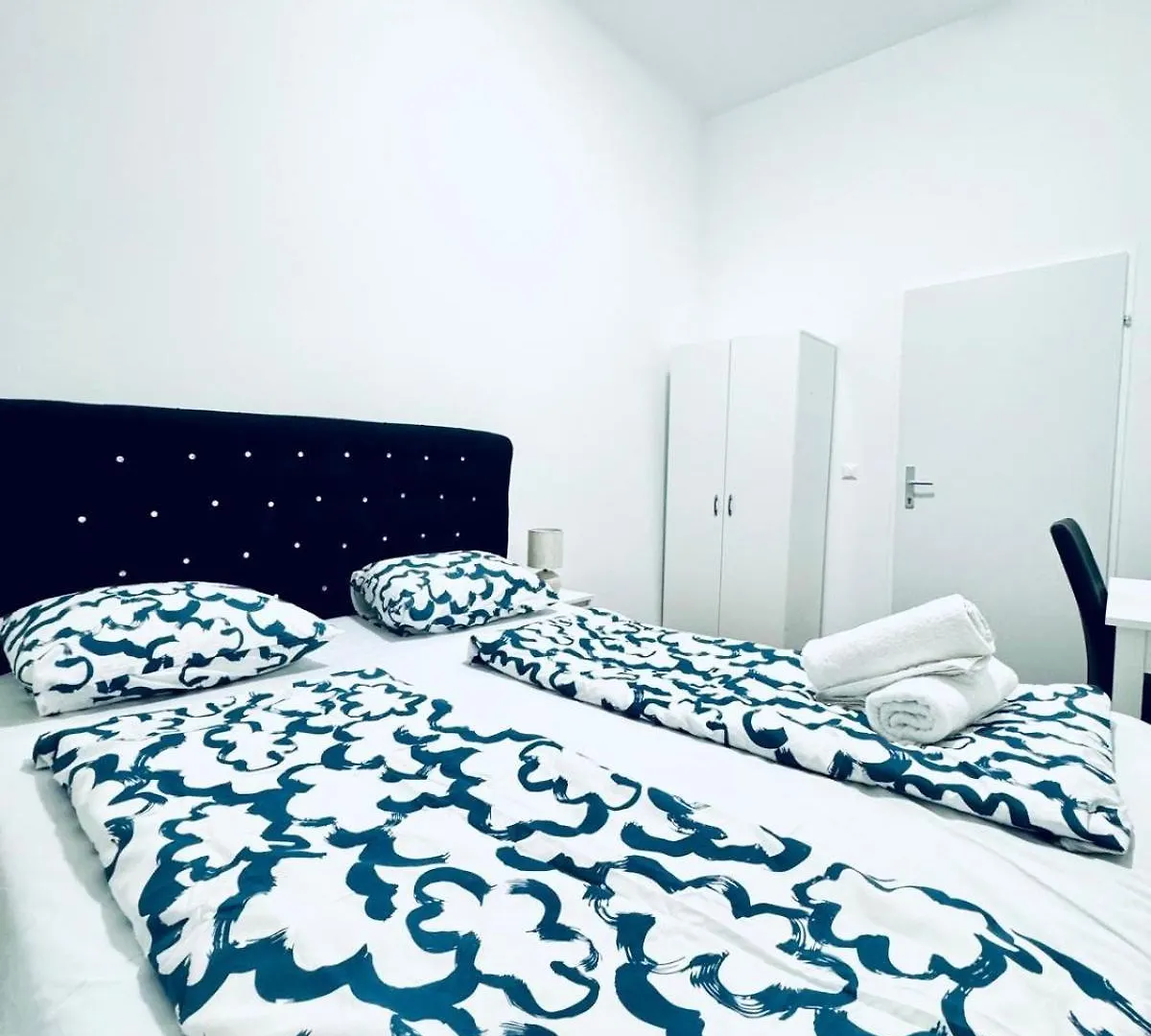 Affordable 5Br Shared Apt, 11 Min To Atzgersdorf contacts