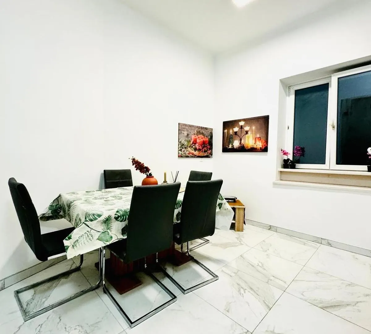 Affordable 5Br Shared Apt, 11 Min To Atzgersdorf Vienna Apartment