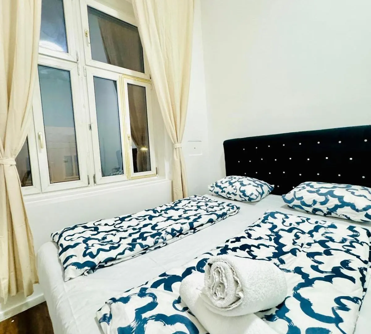 Affordable 5Br Shared Apt, 11 Min To Atzgersdorf Vienna 0*,  Austria